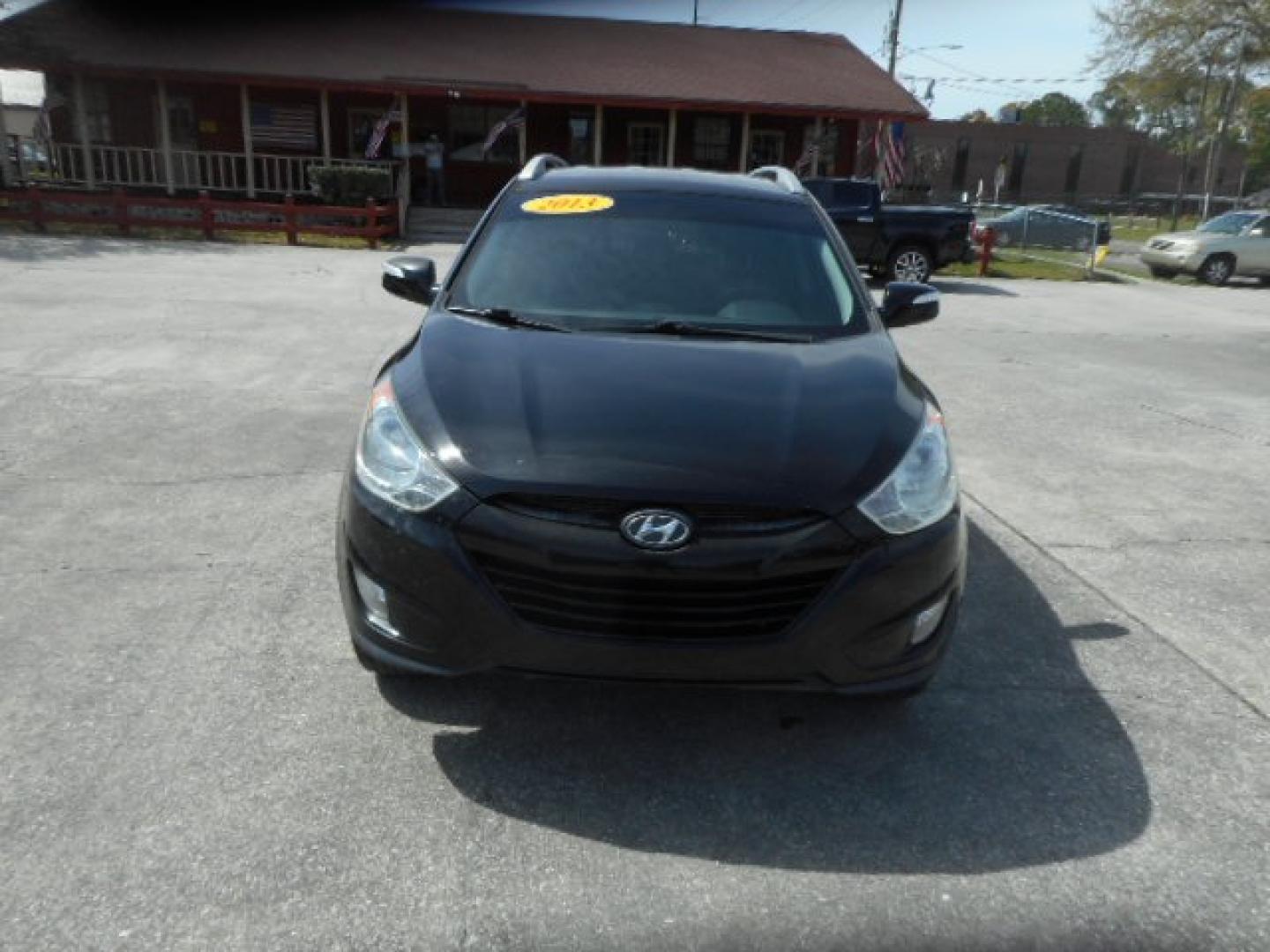 2013 BLACK HYUNDAI TUCSON GLS; LIMITED (KM8JU3AC9DU) , located at 1200 Cassat Avenue, Jacksonville, FL, 32205, (904) 695-1885, 30.302404, -81.731033 - Photo#0